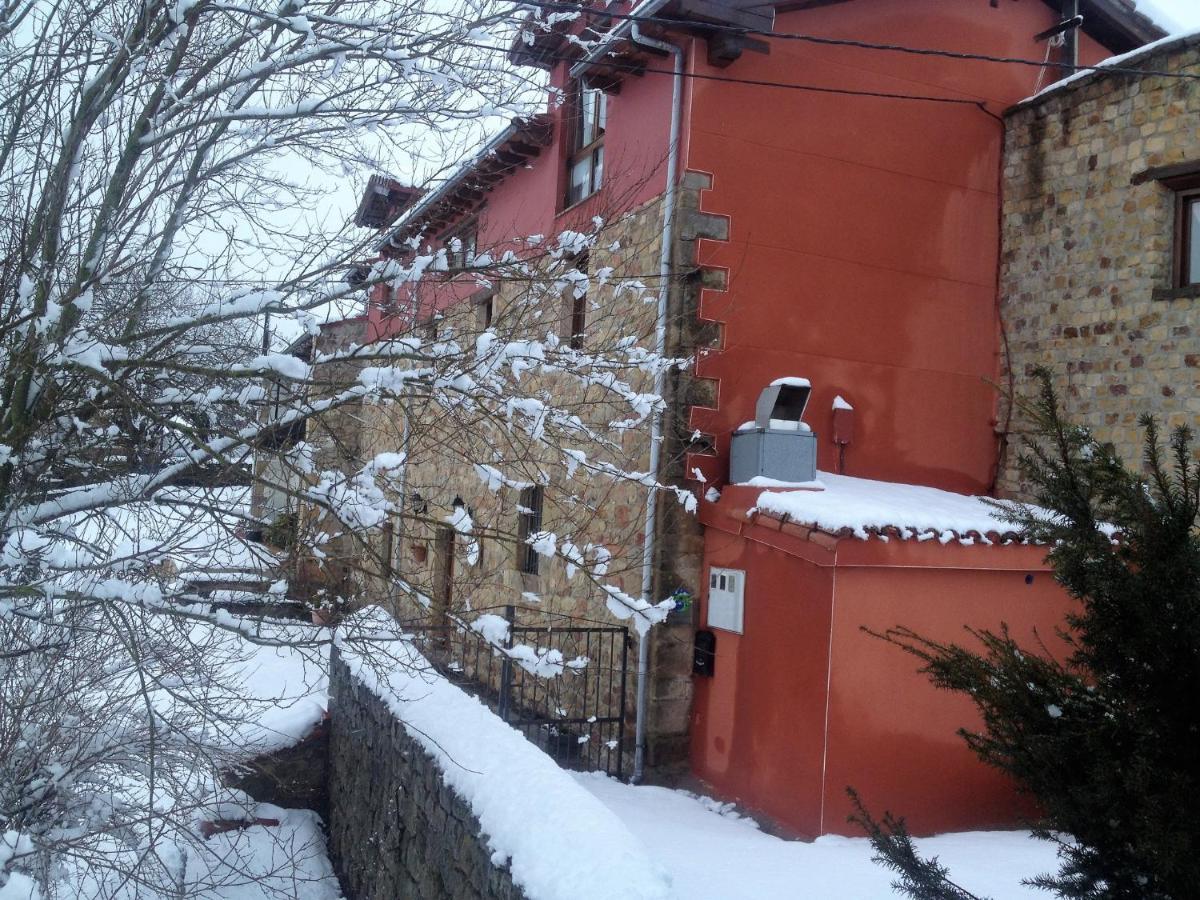 Albergue La Torre Santiurde de Reinosa Exterior foto